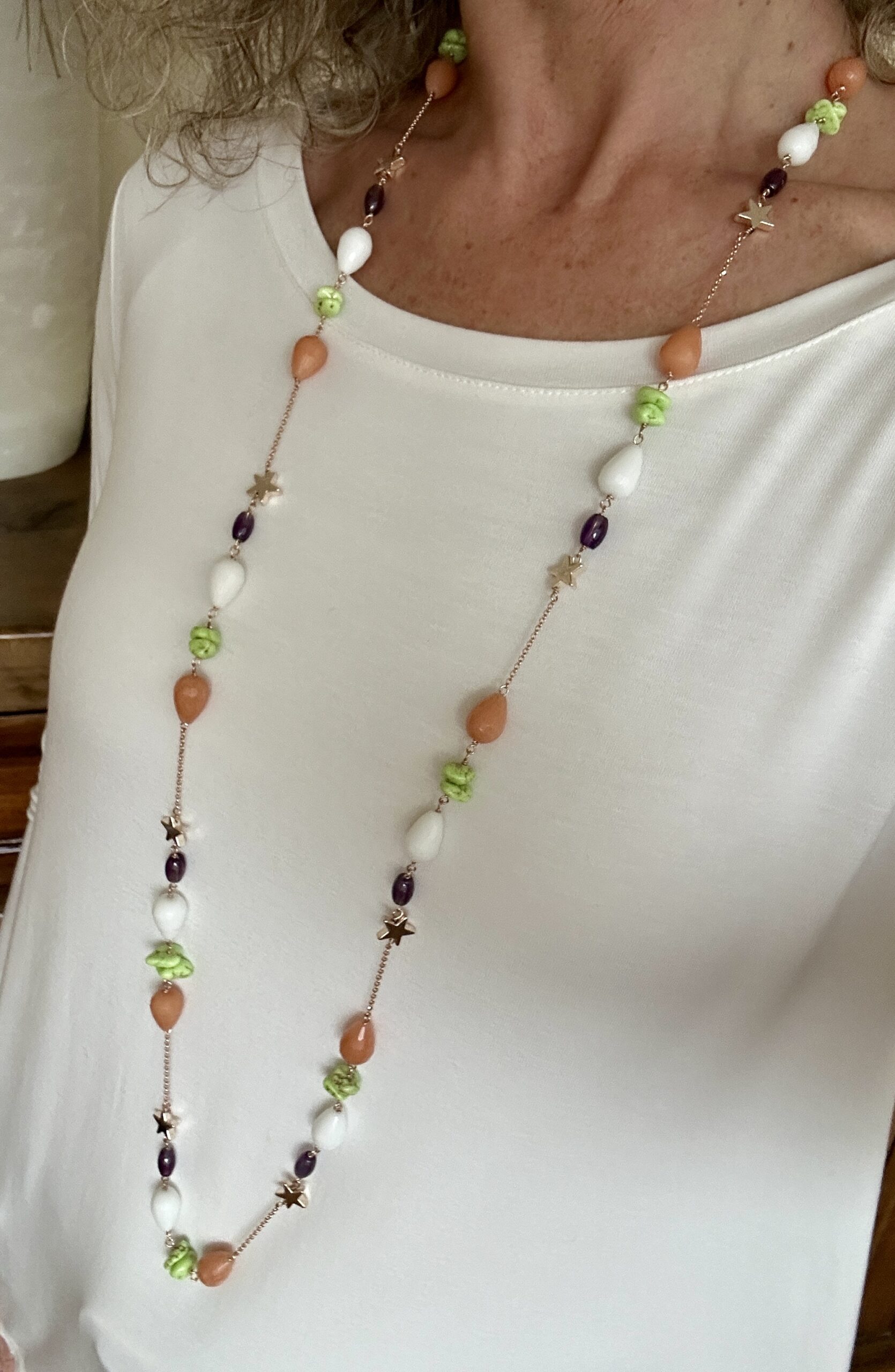 Collana ametista, agata bianca, aulite verde, quarzo arancio, ematite rose' e argento placcato oro rosa