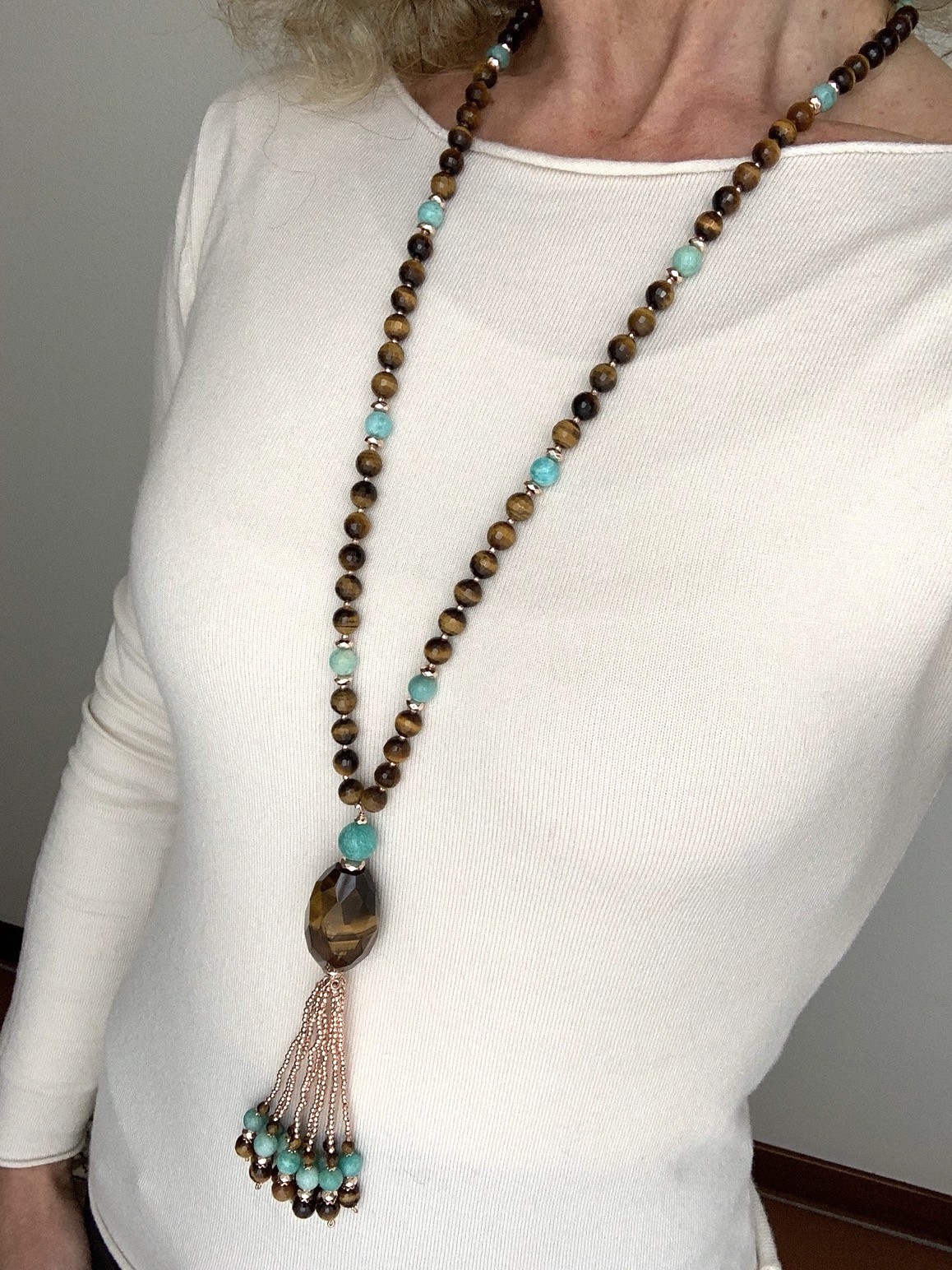 Collana occhio di tigre e amazzonite con ciuffo, ematite rose' e argento placcato oro rosa