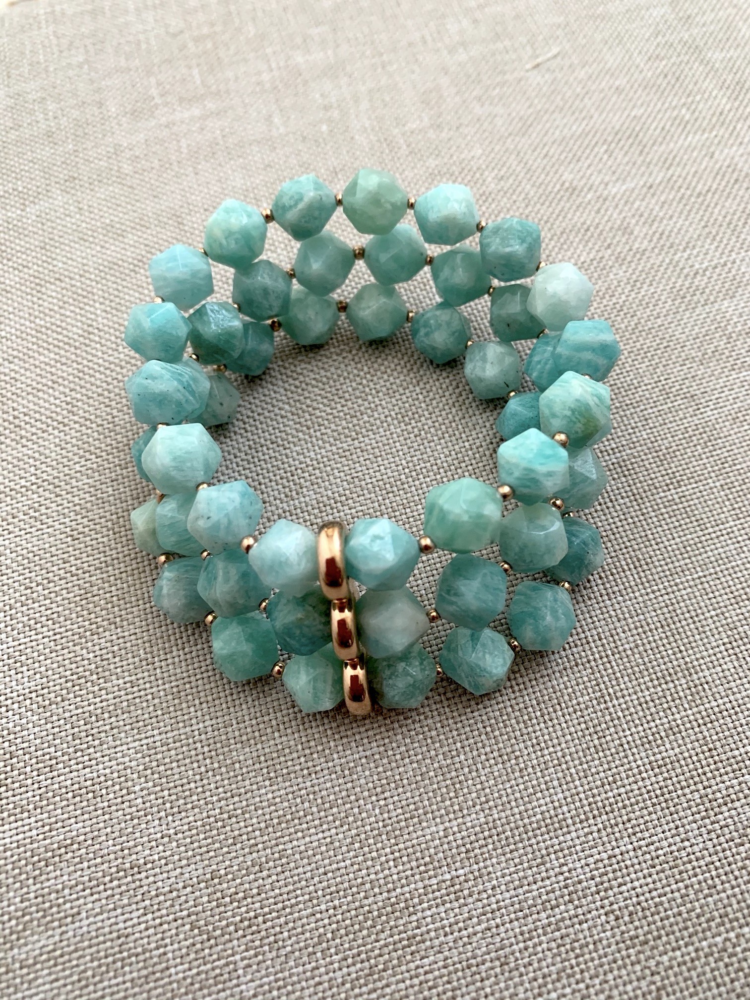 Bracciale elastico a 3 fili in amazzonite e argento placcato oro rosa