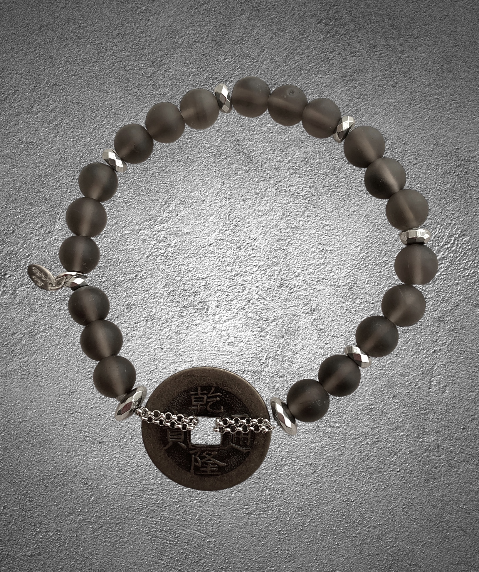 Bracciale da uomo in quarzo fumè e moneta cinese