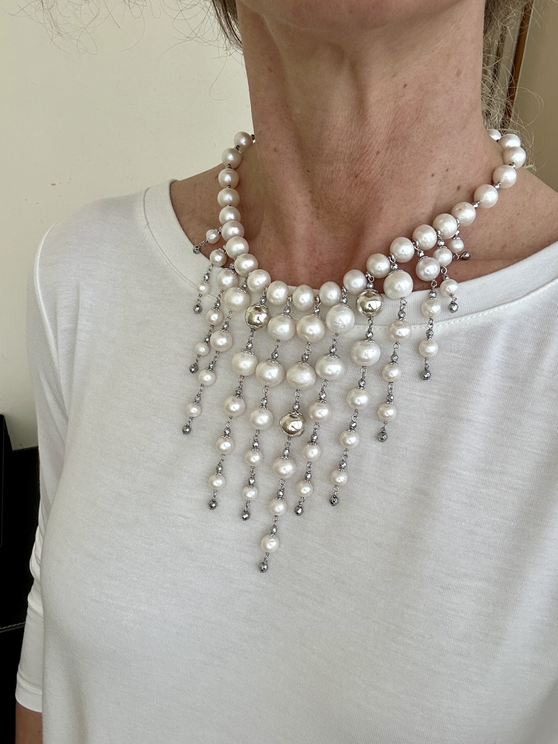 Girocollo in perle bianche