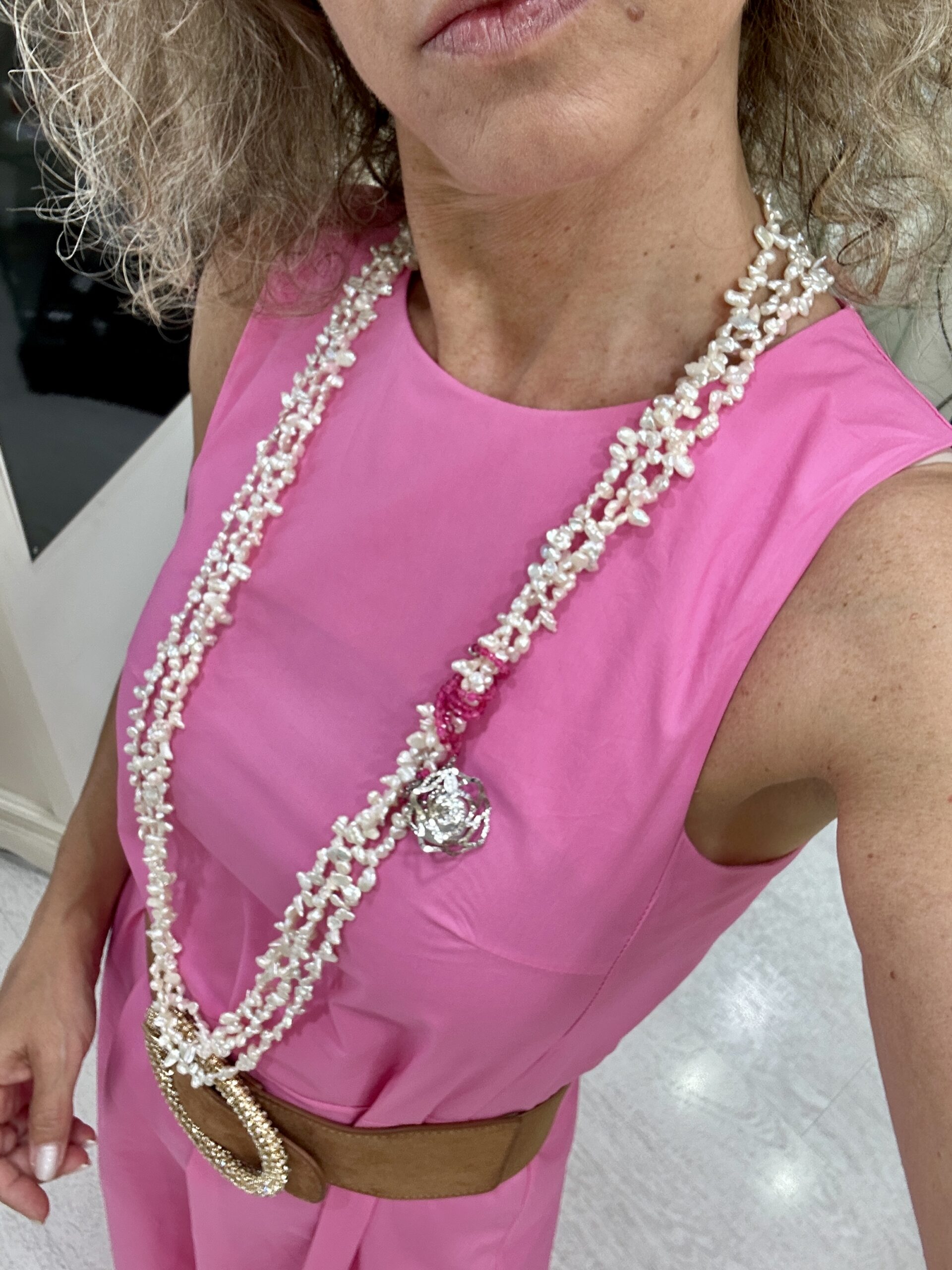 Collana in perle e agata fucsia