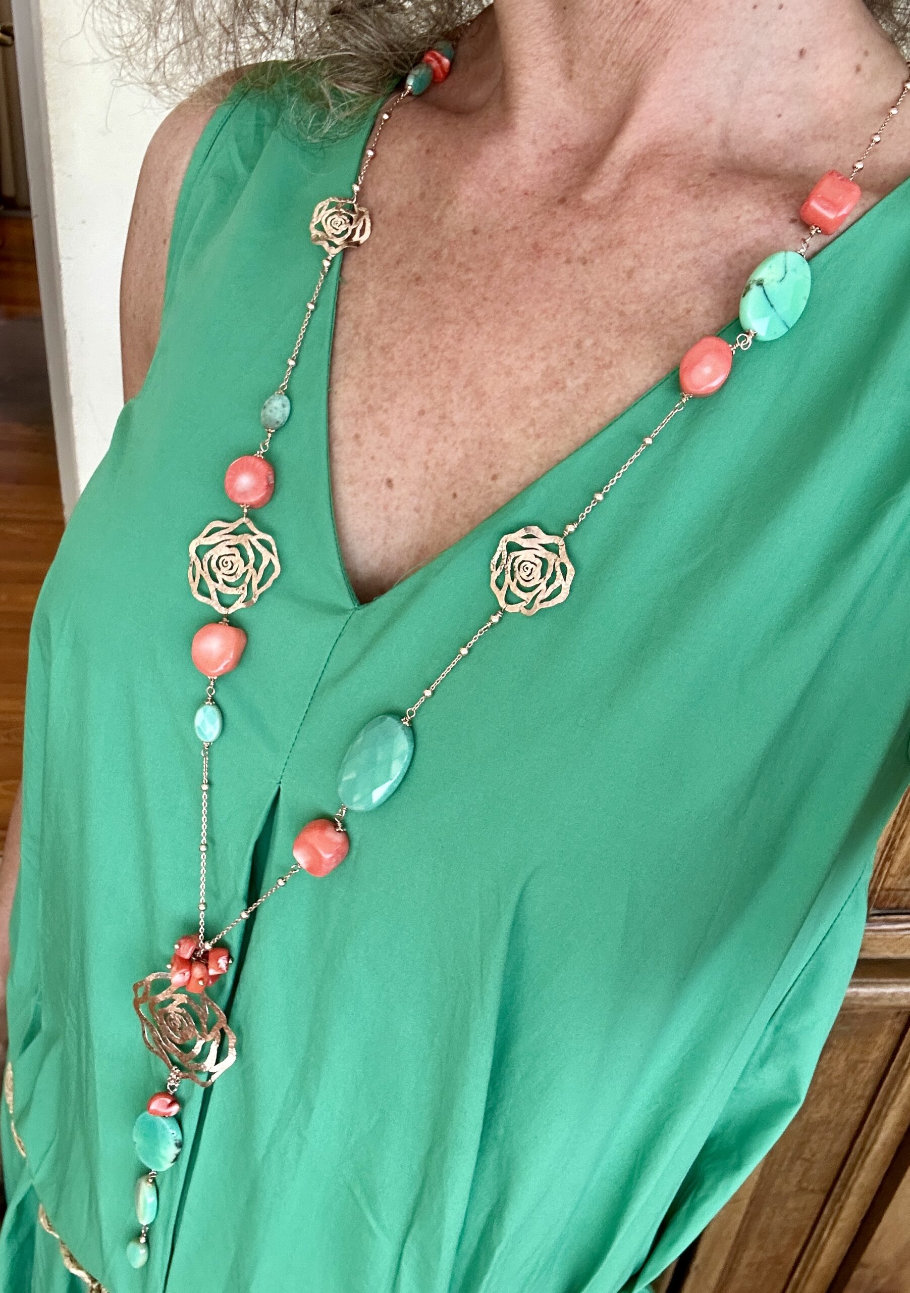 Collana in argento placcato oro rosa, crisoprasio e corallo bamboo