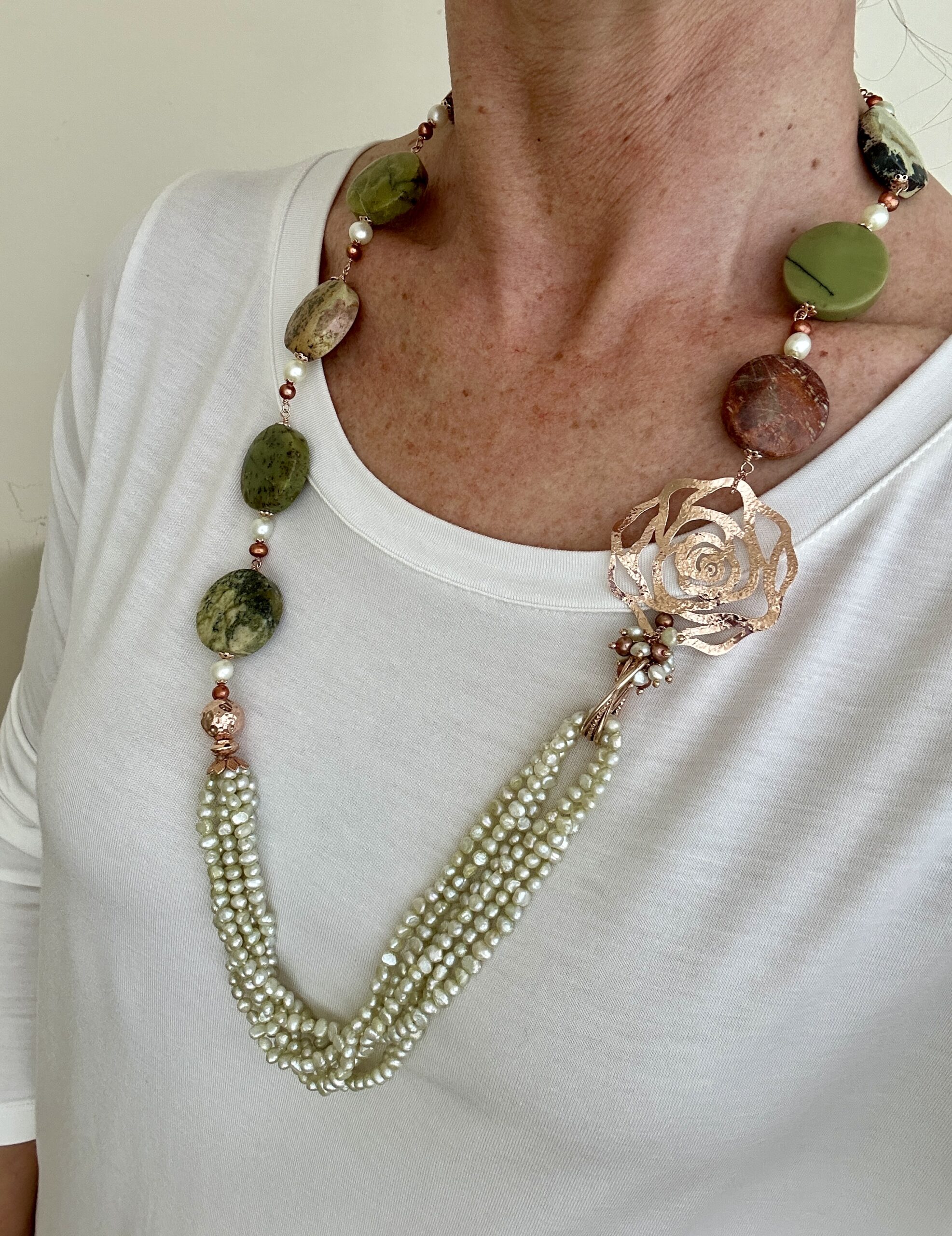 Collana in diaspro e perle verdi