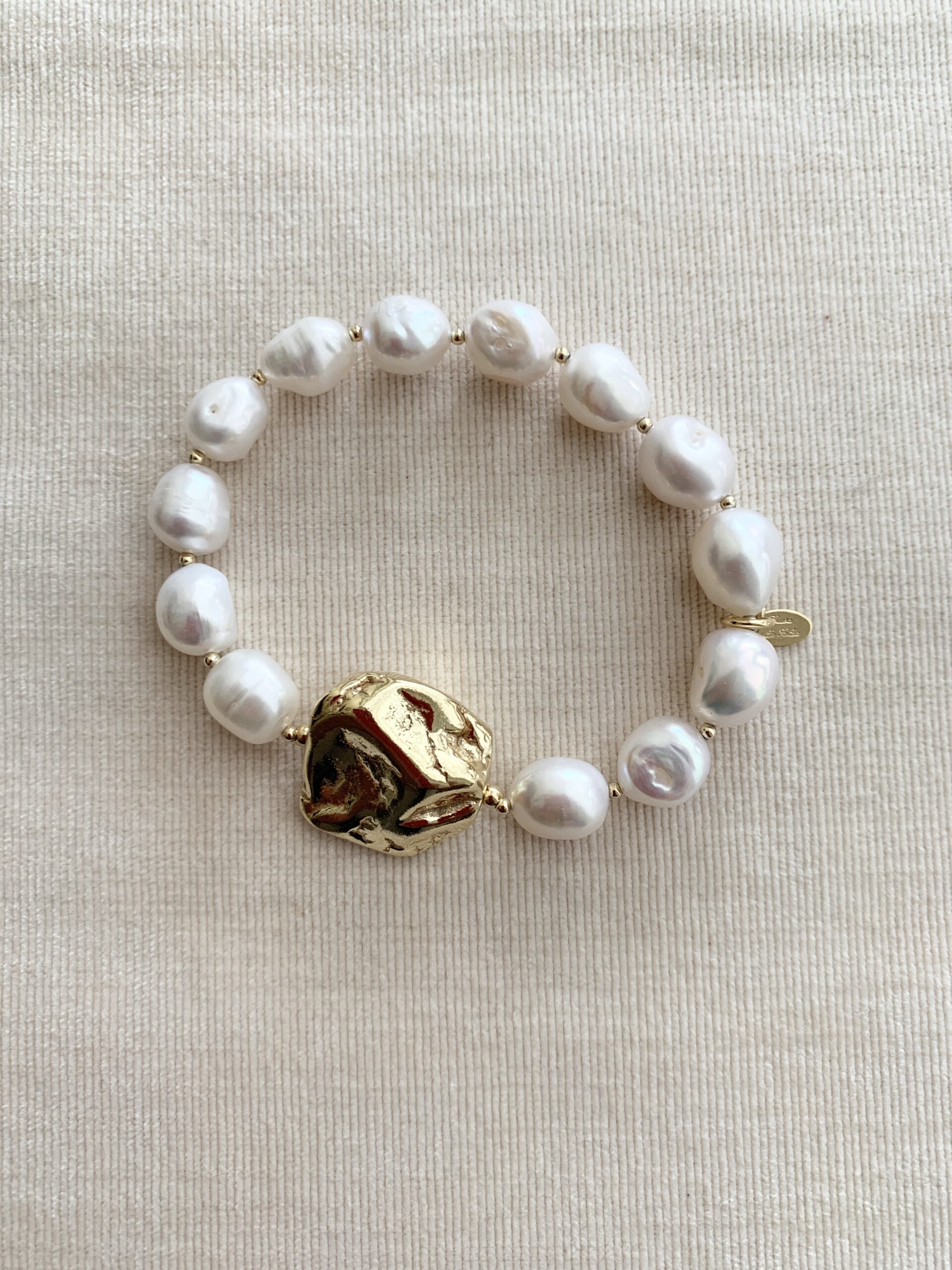 Bracciale in perle coltivate e argento placcato oro giallo