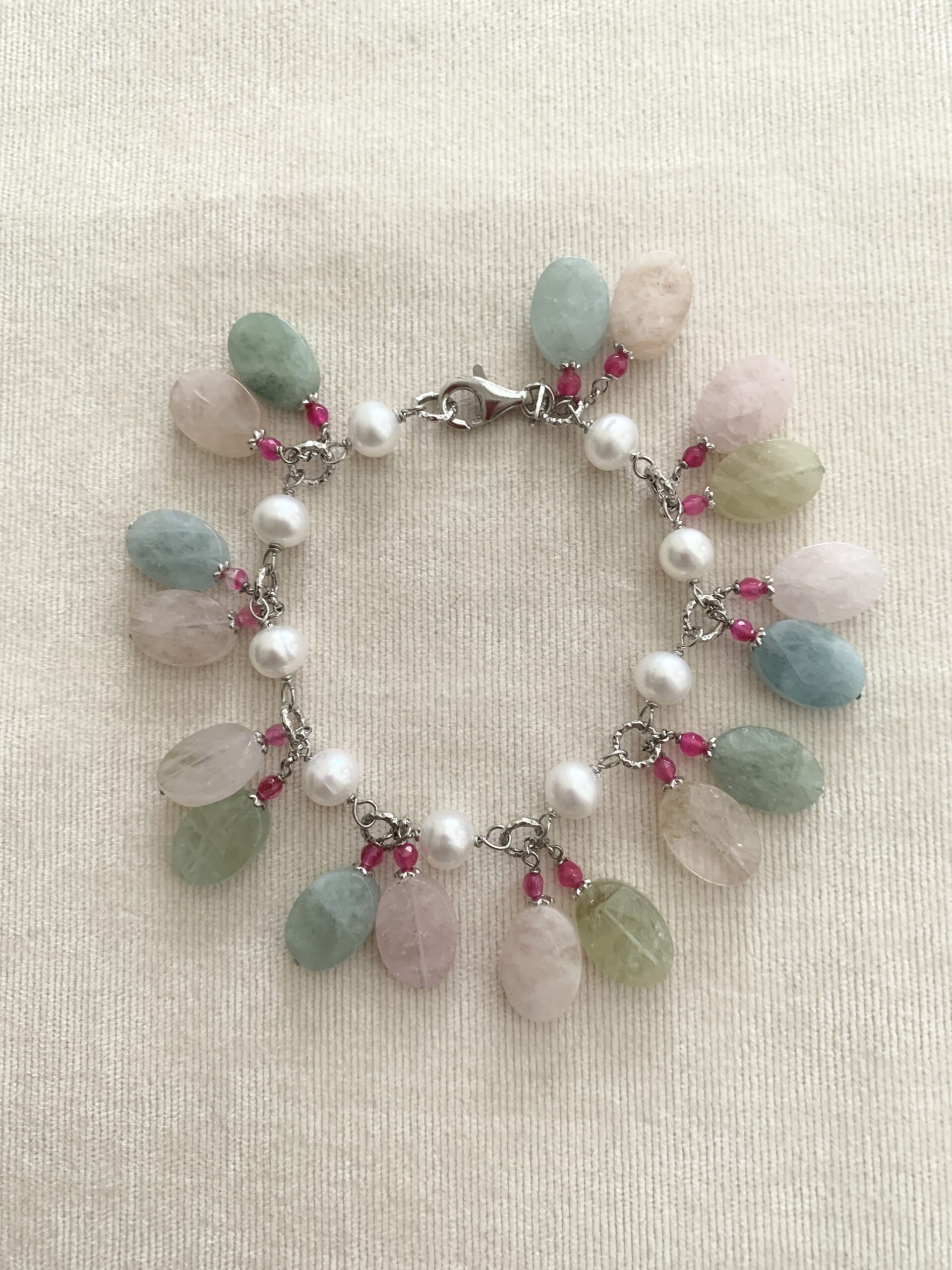 Bracciale in morganite e perle coltivate