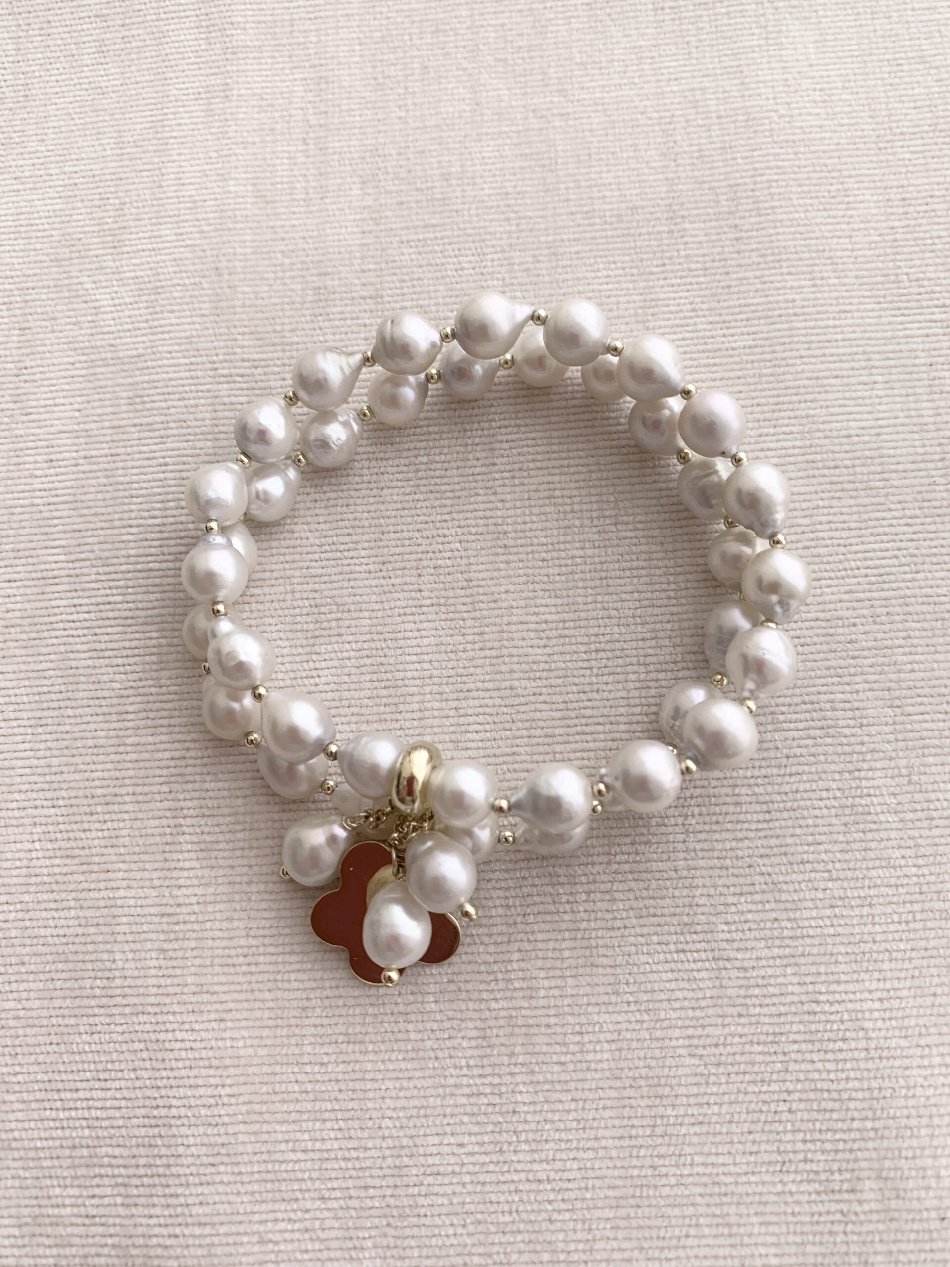 Bracciale a due fili in perle coltivate, argento placcato oro giallo