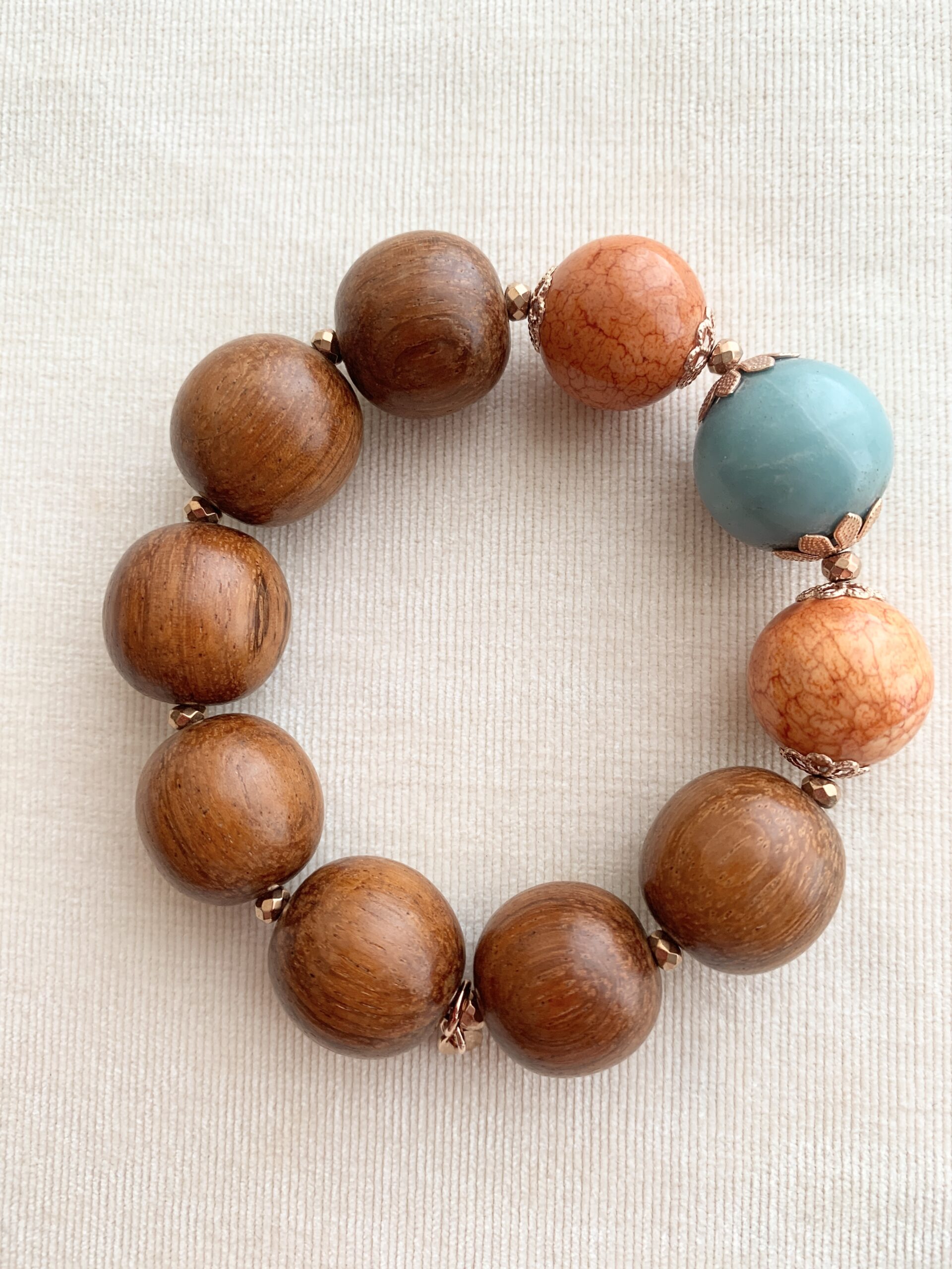 Bracciale in legno, agata africana e amazzonite, argento placcato oro rosa