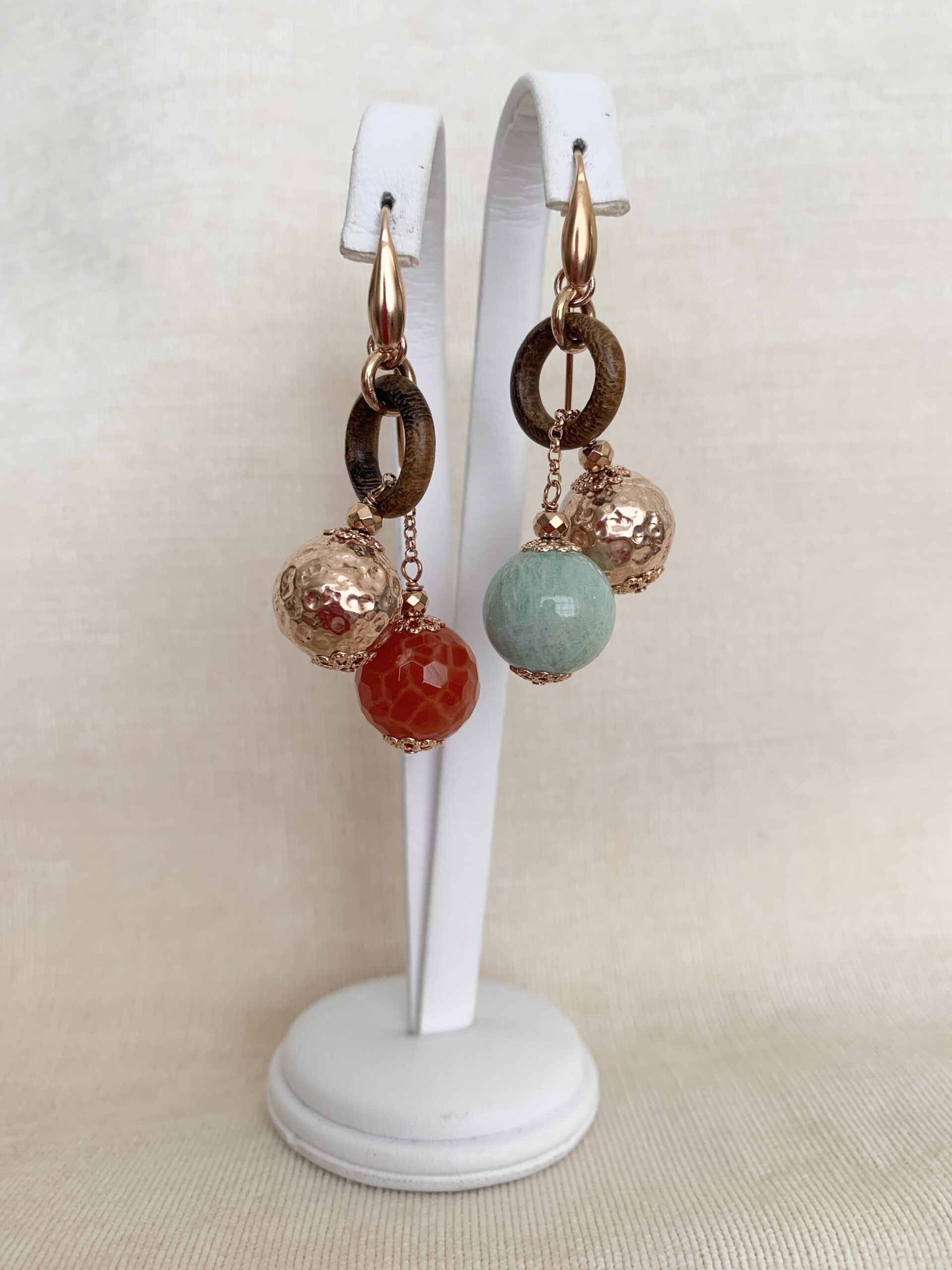 Orecchini in agata africana, amazzonite, argento placcato oro rosa. Realizzabili anche con clip