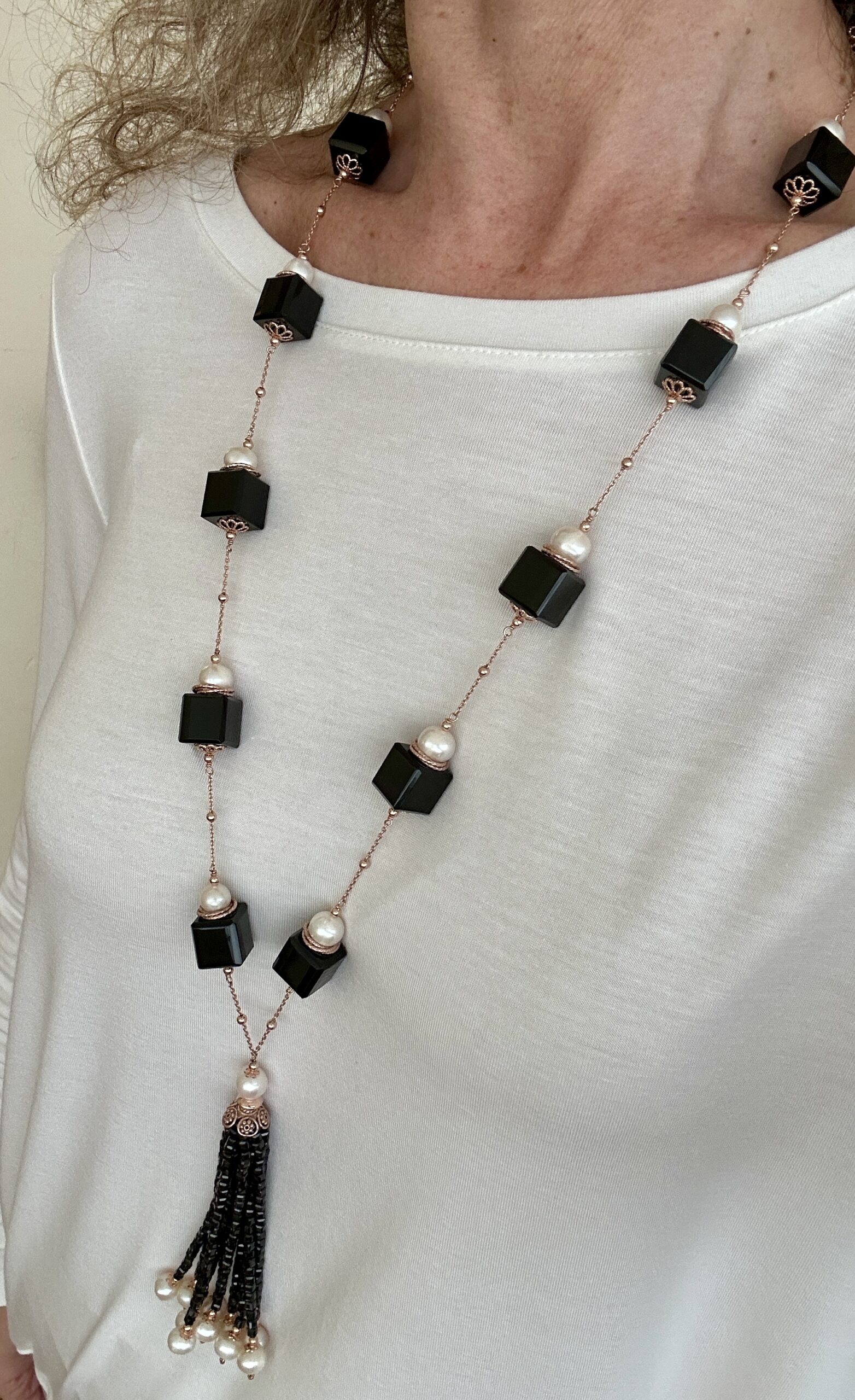 Collana in agata nera e perle coltivate, argento placcato oro rosa