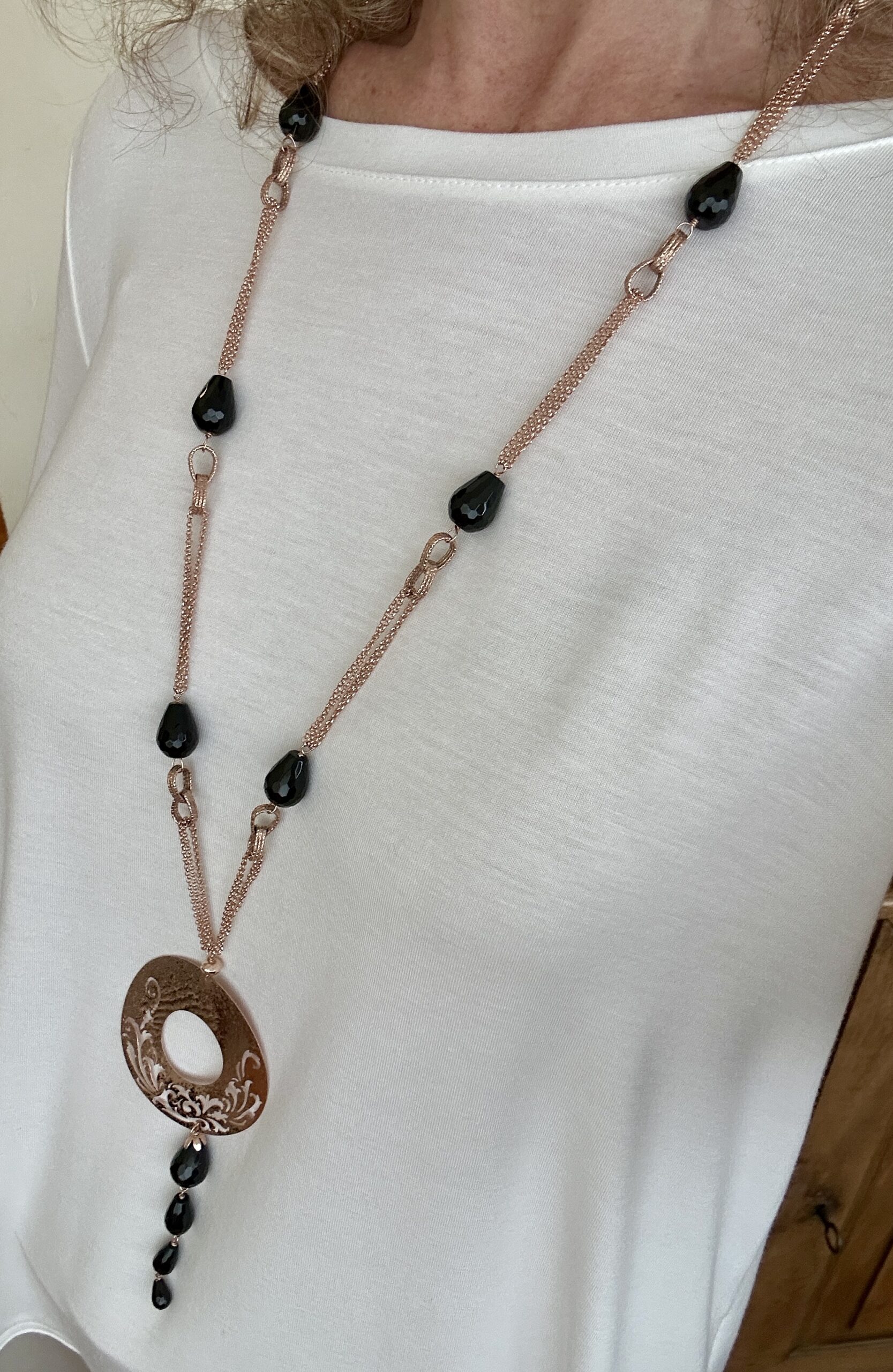 Collana in agata nera e argento placcato oro rosa