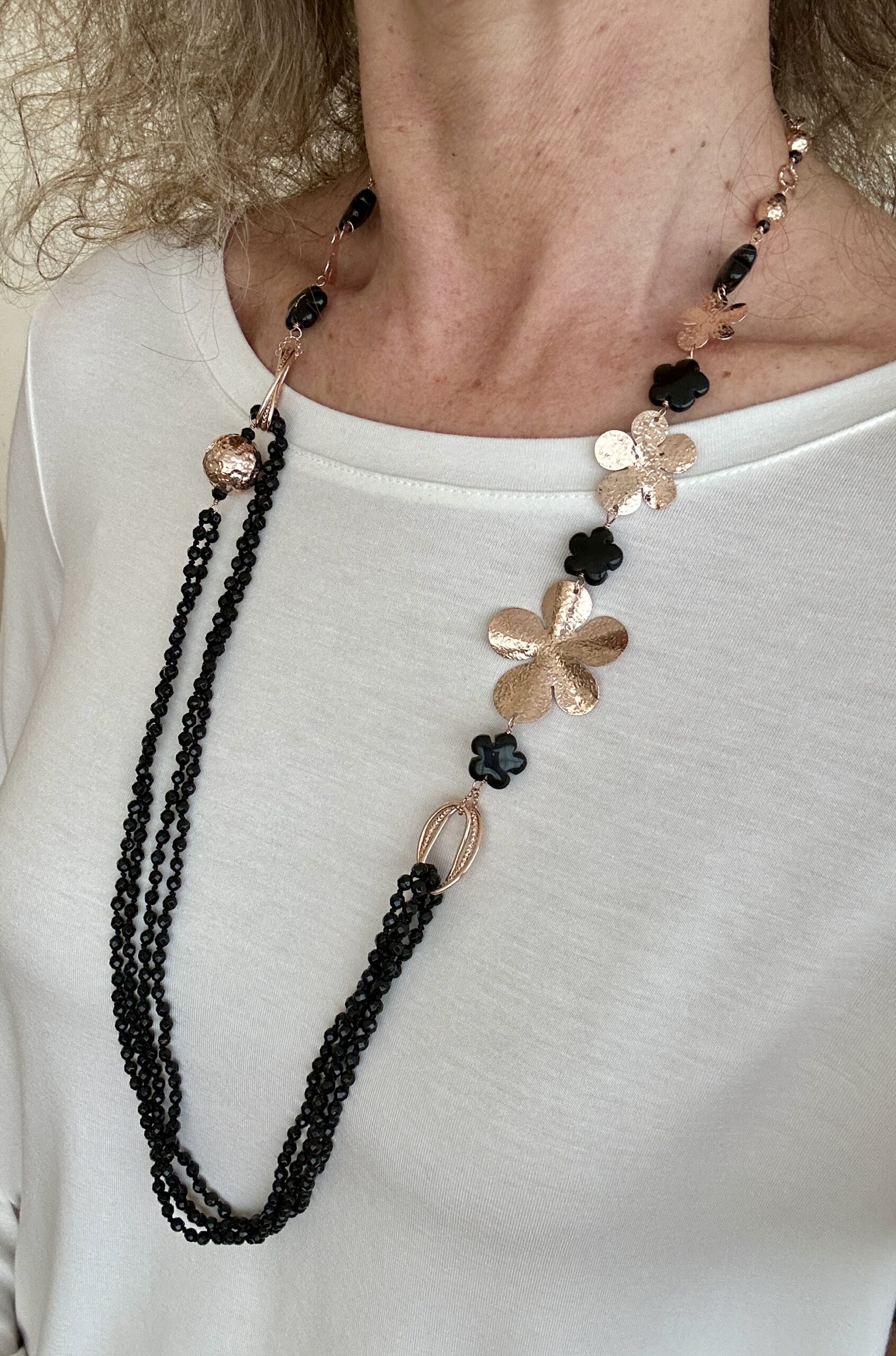 Collana in agata nera e argento placcato oro rosa